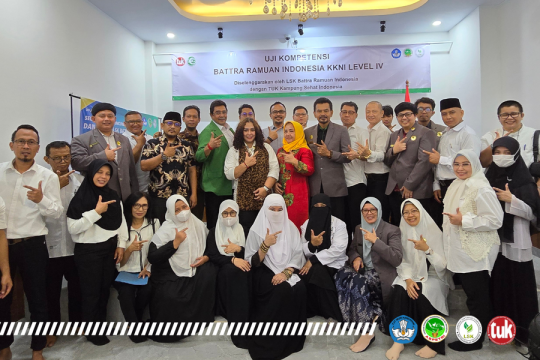 Foto Bersama (1) Foto Bersama (1)
